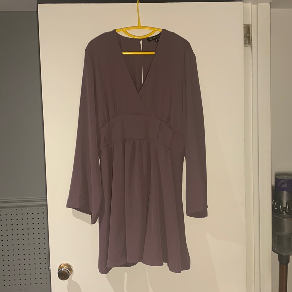 NWOT Flare dress with waist detail